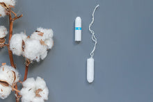 Load image into Gallery viewer, Natracare - Regular Non-Applicator Organic Cotton Tampons (10ct)
